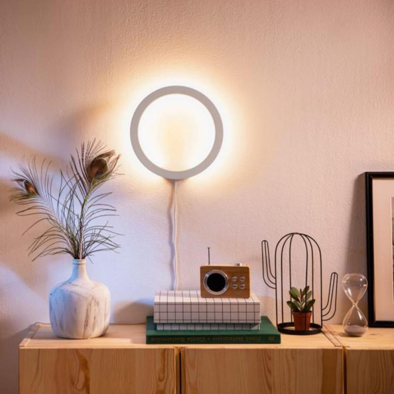 Philips Hue White & Color Ambiance Explore Wandleuchte weiss RGBW